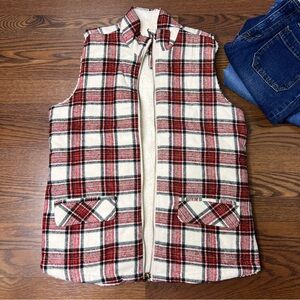 NWOT Maurices Plaid Sherpa Lined Vest size Small